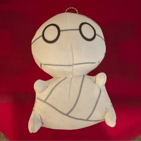 How To Keep A Mummy Mii-kun stuffed toy keychain - Picture 2 of 6